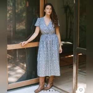 Christy Dawn the Simple Dawn Dress in Navy Daisy (M)